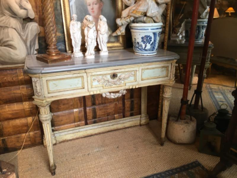 Console italienne ( Piémont ) avec un tiroir en ceinture Louis XVI dessus de marbre Bardiglio imperiale